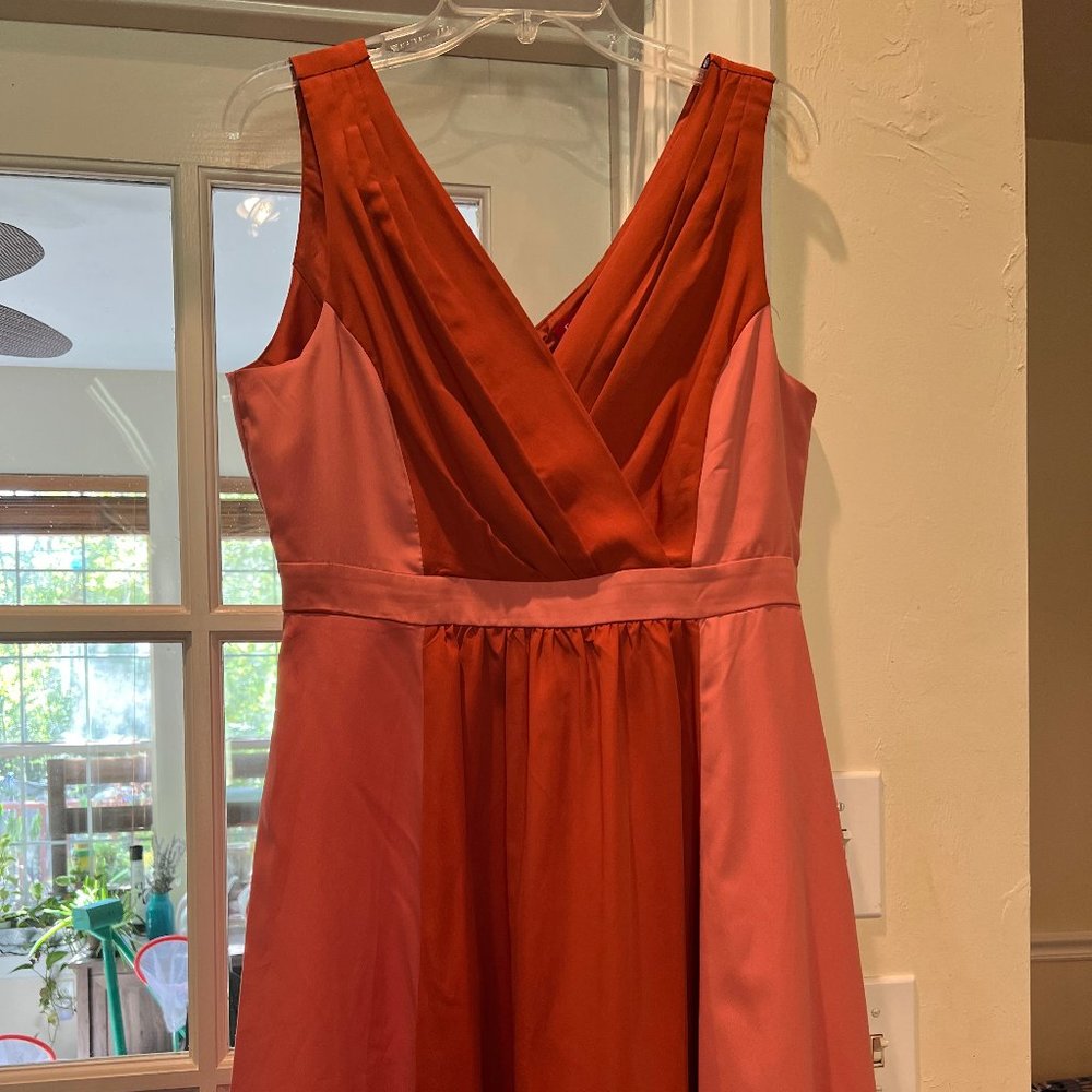 ELLE ORANGE SOLID V-NECK SLEEVELESS KNEE LENGTH DRESS - worn once